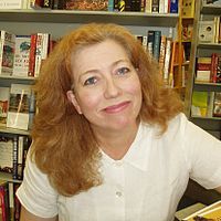 Medium_200px-diane_k_roberts.at_goerings_bookstore.2005.0516