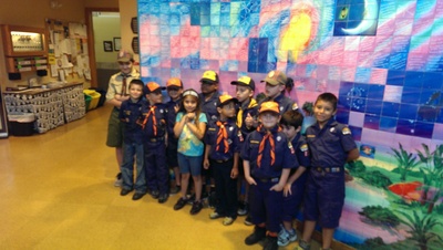 Large_cub_scouts_bill_tour