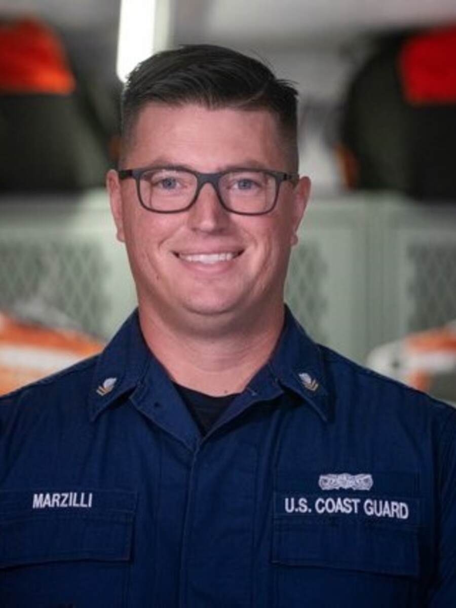 A Tampa resident is USO Coast Guardsman of the Year for saving people during the Lahaina wildfire - Vimarsana News